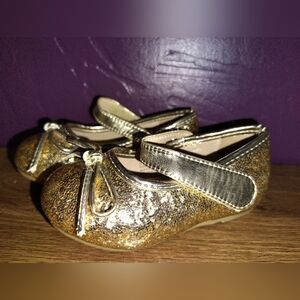 Gold Sparkly Dress Shoes Flats Size 5